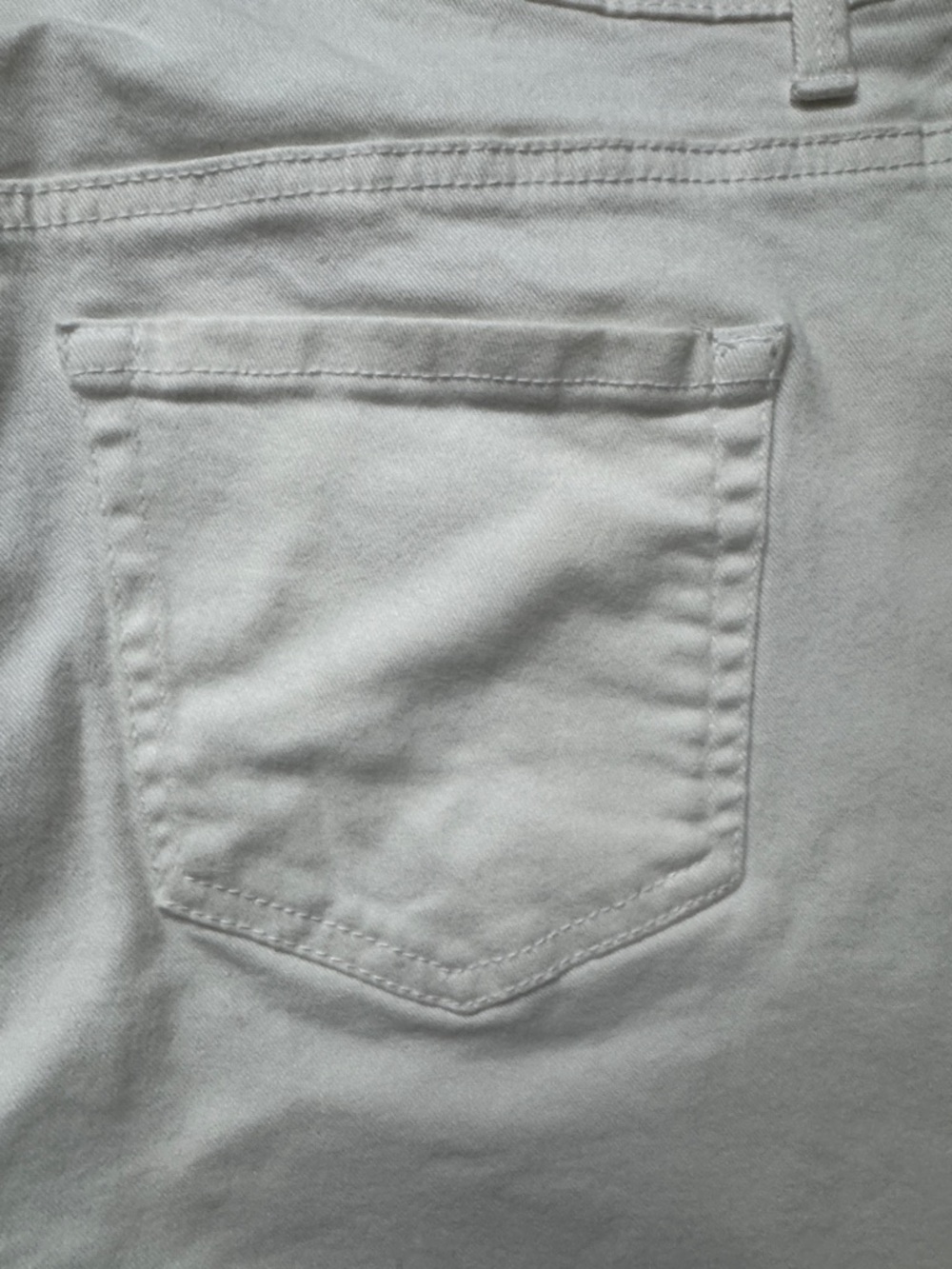 Gloria Vanderbilt White All Around Slimming Effect Skimmer Jean Size 16W - Picture 6 of 8